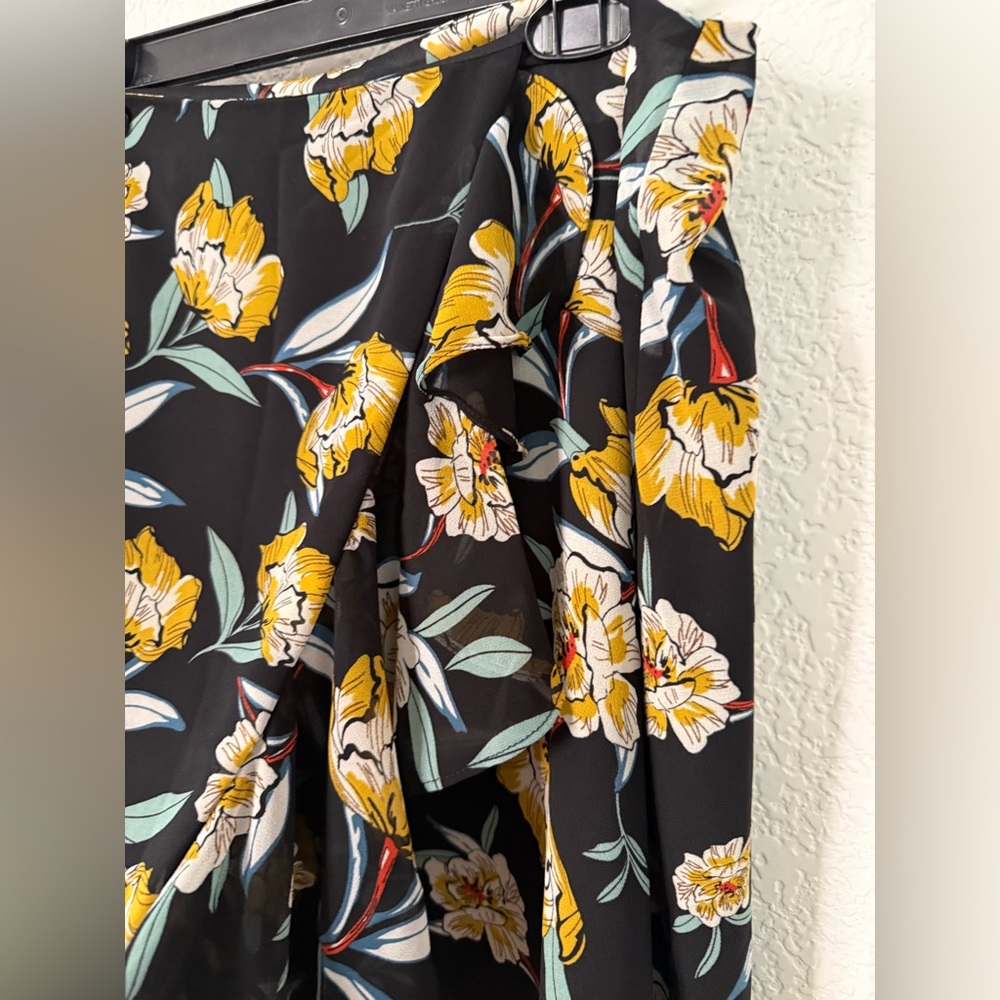 Tronjori Floral Wrap Midi Skirt in Black‎ and Yellow - Picture 10 of 10